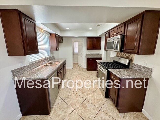 1836 E Linfield St in Glendora, CA - Building Photo - Building Photo