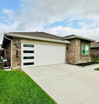 315 John House Ln in Arcola, TX - Building Photo