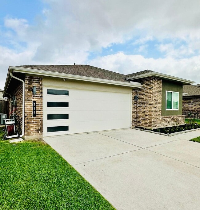 property at 315 John House Ln