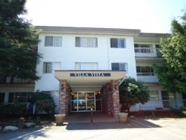 Villa Vista Apartments in Abbotsford, BC - Building Photo
