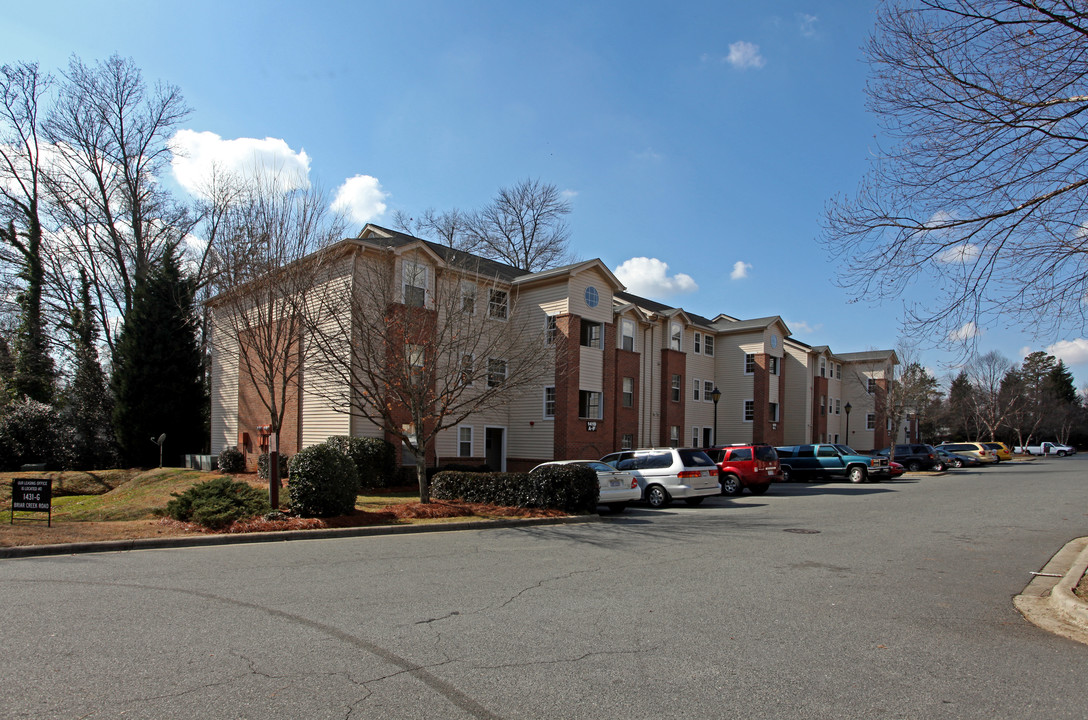 Briar Creek in Charlotte, NC - Building Photo