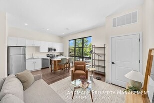 The Port in Lockport, IL - Building Photo