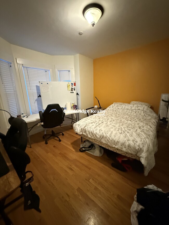 212 Green St, Unit 2