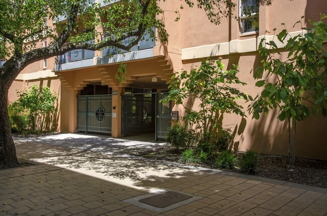 Ping Yuen Senior Community - 55 years + in Sacramento, CA - Foto de edificio - Building Photo