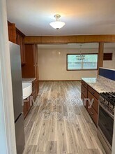 1219 SW 31st Terrace in Topeka, KS - Building Photo - Building Photo