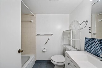 5428 Larchmont Ct in Pinellas Park, FL - Building Photo - Building Photo