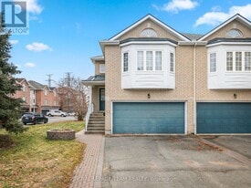 51 Castle Glen Crescent in Ottawa, ON - Building Photo