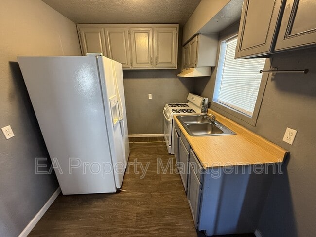 117 40th St NW in Albuquerque, NM - Building Photo - Building Photo