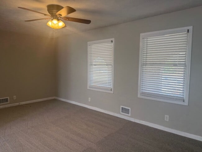 103 Forest Wood Dr in Griffin, GA - Building Photo - Building Photo