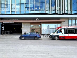 20-3620 Richardson St in Toronto, ON - Building Photo - Building Photo