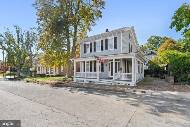 209 N Washington St in Winchester, VA - Building Photo - Building Photo