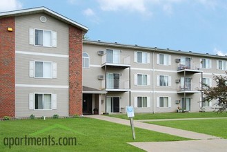 Ottumwa Heights Apartments in Ottumwa, IA - Building Photo - Building Photo