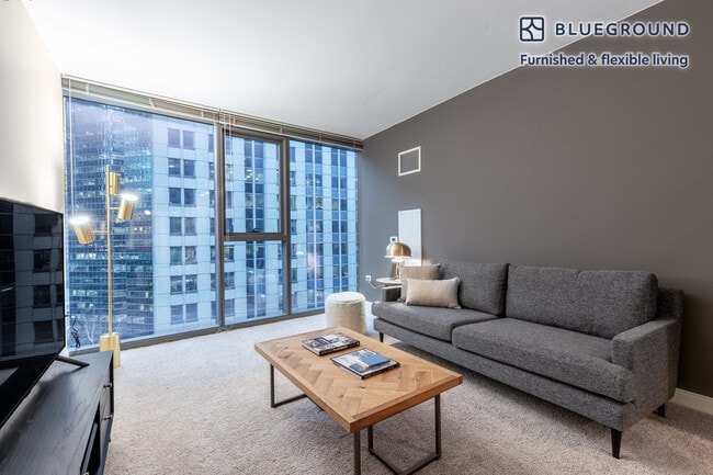 property at 210 N Wells St