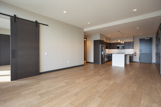 180 E.Water Street in Kalamazoo, MI - Building Photo - Interior Photo