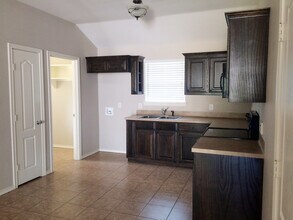 16989 Loring Ln in Lindale, TX - Building Photo - Building Photo