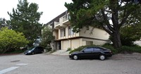 100 Oxford Ln in San Bruno, CA - Foto de edificio - Building Photo