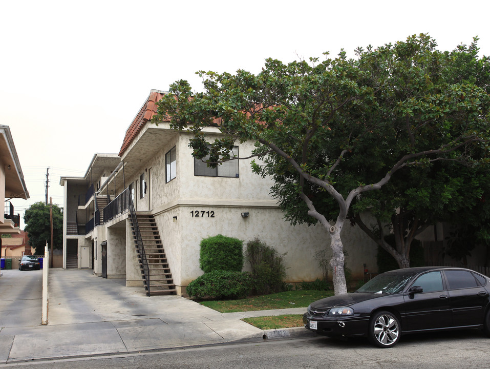 12712 Cranbrook Ave in Hawthorne, CA - Building Photo