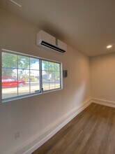 8415 Beckford Ave, Unit B in Northridge, CA - Building Photo - Building Photo