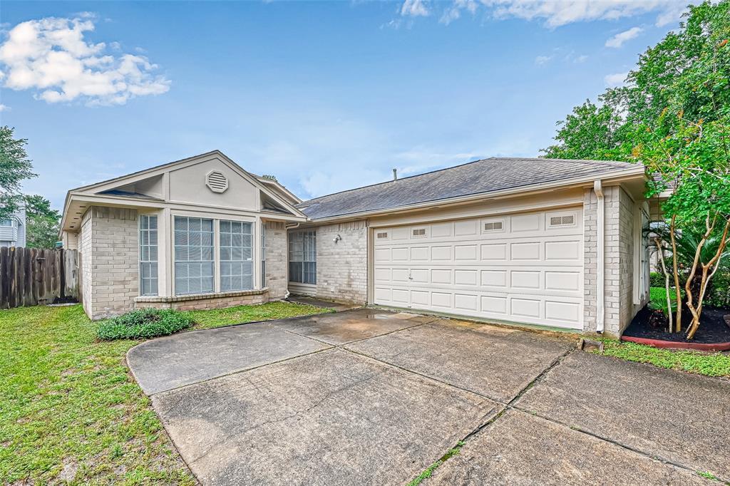 1718 Whiteback Dr Photo