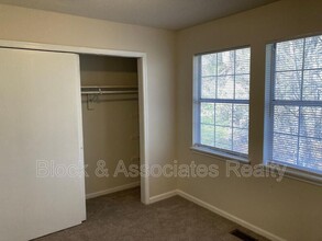 2701 Stewart Dr in Raleigh, NC - Building Photo - Building Photo