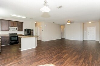 412 San Lucas Dr in Crowley, TX - Building Photo - Building Photo