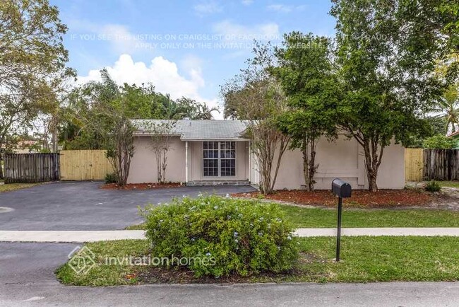 property at 1000 NW 93rd Terrace