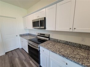 421 Wren Ln in Kyle, TX - Building Photo - Building Photo