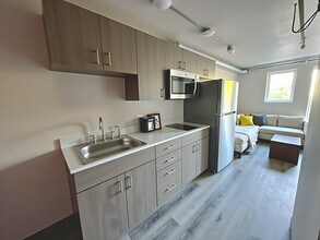 Park Avenue Apartments in Portland, OR - Building Photo - Building Photo