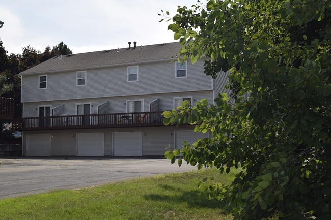 Scenery Hill Apartments in Erie, PA - Building Photo - Building Photo