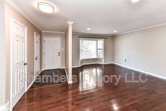 2109 Kings Mill Ct in Falls Church, VA - Building Photo - Building Photo