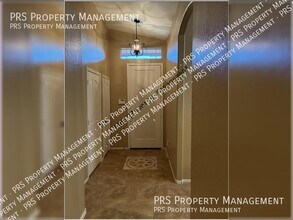 1041 E Silverwood Dr in Phoenix, AZ - Building Photo - Building Photo