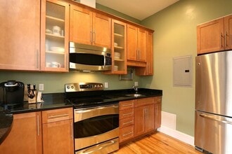 281 Beacon St, Unit 12 in Boston, MA - Building Photo - Building Photo