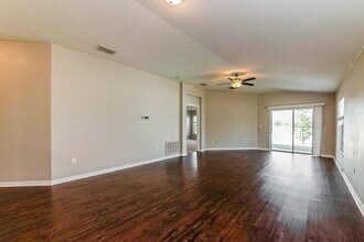 1339 Pasadena Bloom Ln in Ruskin, FL - Building Photo - Building Photo
