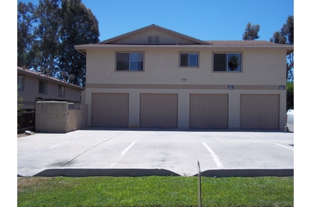 28953 Calle Del Lago in Murrieta, CA - Building Photo