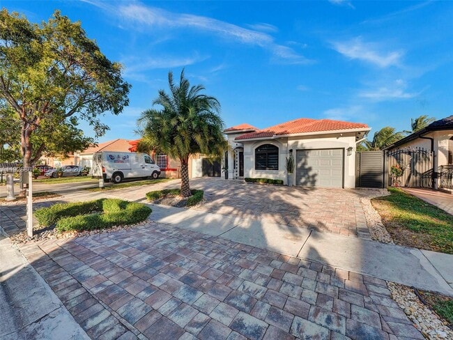 19901 NW 77th Ct in Hialeah, FL - Building Photo - Building Photo