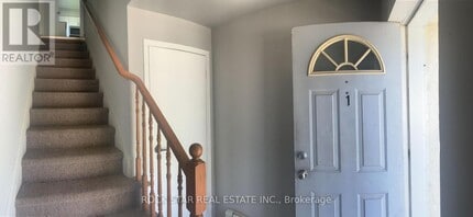 22 Dacotah St in St Catharines, ON - Building Photo - Building Photo