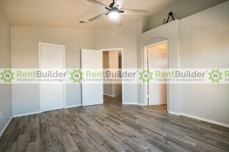 6501 San Antonio Dr NE in Albuquerque, NM - Building Photo - Building Photo