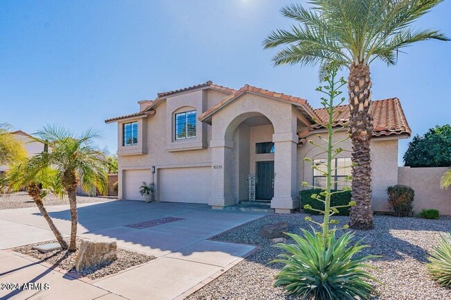 10235 E Dreyfus Ave in Scottsdale, AZ - Foto de edificio - Building Photo