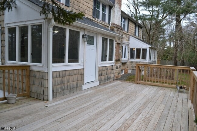 3 Meadow Dr in Warren, NJ - Building Photo - Building Photo