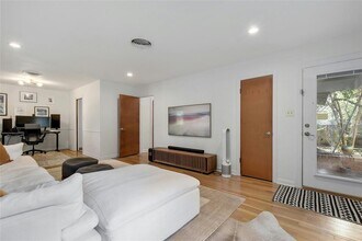 1500 Northridge Dr in Austin, TX - Building Photo - Building Photo