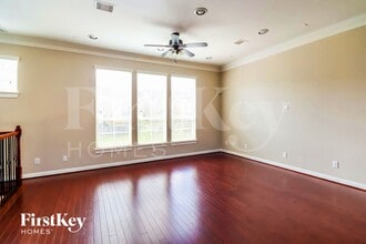 10738 Clearview Villa Pl in Houston, TX - Foto de edificio - Building Photo