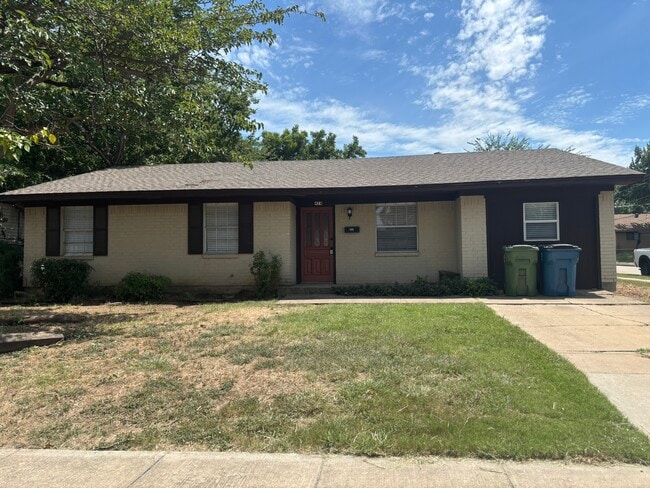 474 Sweetbriar Dr in Lewisville, TX - Building Photo - Building Photo