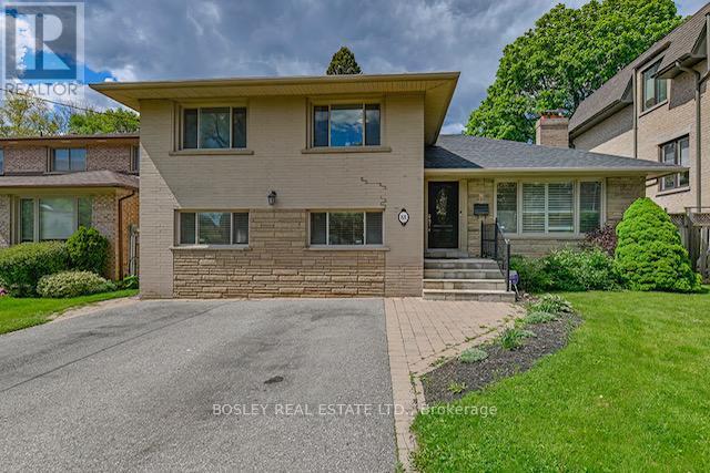 88 Carmichael Ave in Toronto, ON - Building Photo