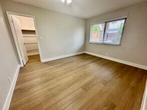 2040 NE 56th Ct, Unit 1 in Fort Lauderdale, FL - Building Photo - Building Photo