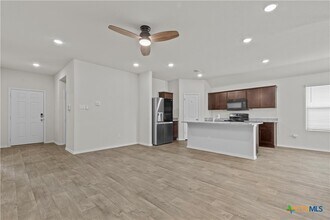109 Half Moon Ct in San Marcos, TX - Building Photo - Building Photo