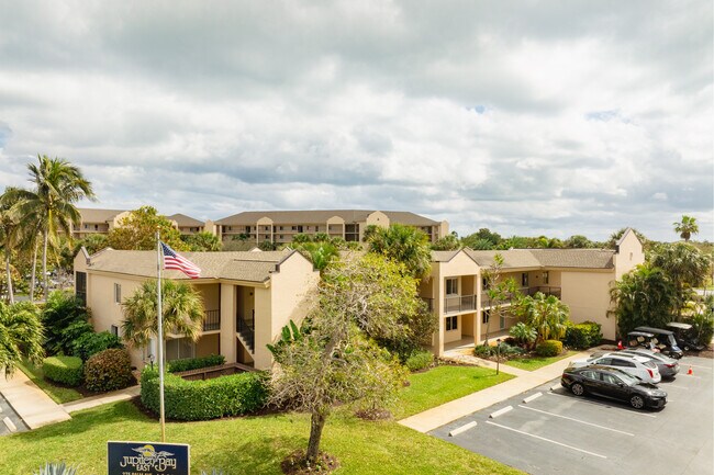 Jupiter Bay East in Jupiter, FL - Building Photo - Building Photo