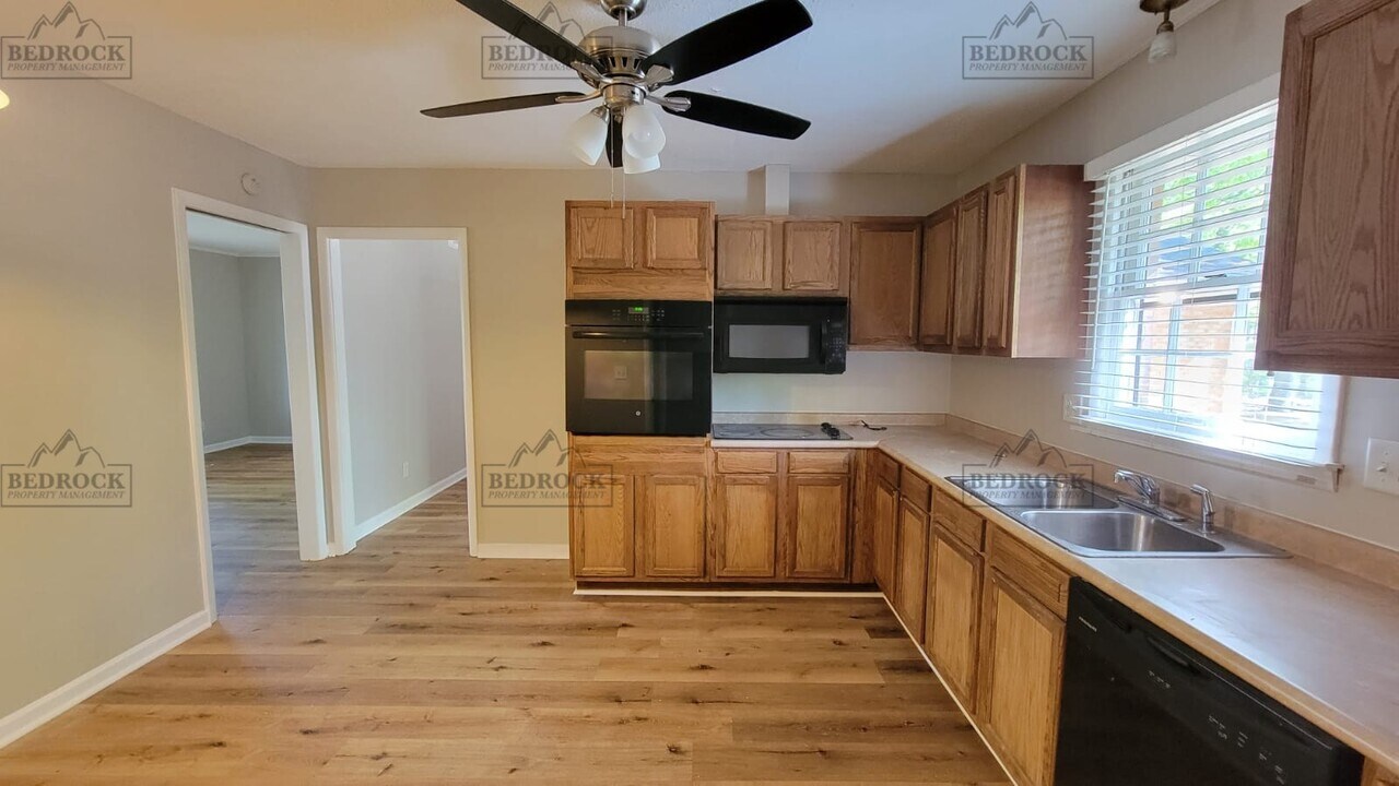 1218 Byron Ave SW in Decatur, AL - Building Photo