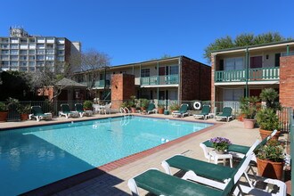 Ingleside Townhouses Apartments And Nearby For 44photos
