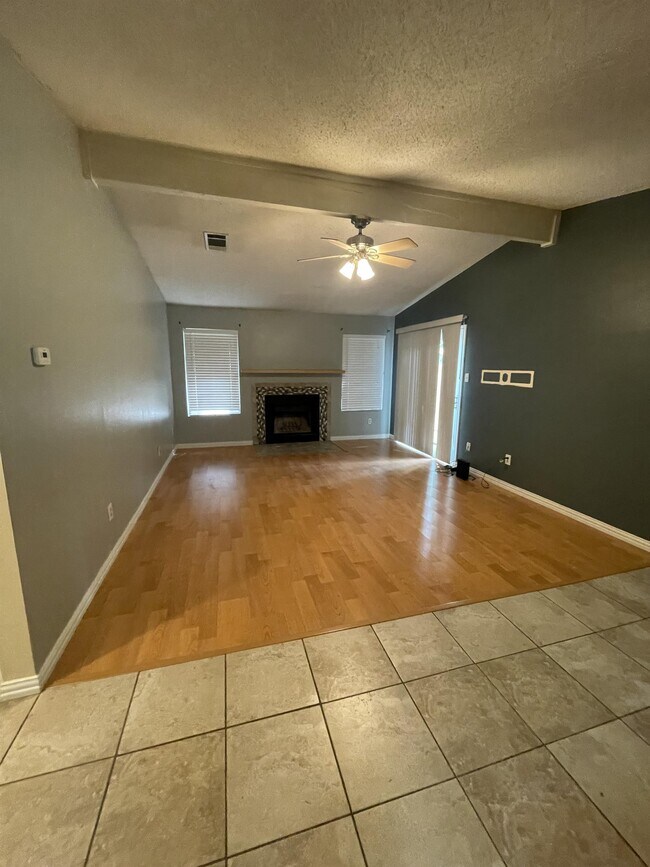 property at 512 Eberhart Ln