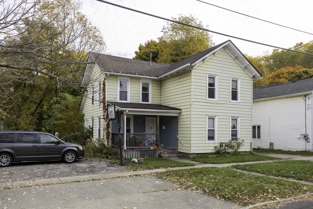 154 Chapel St in Lockport, NY - Building Photo